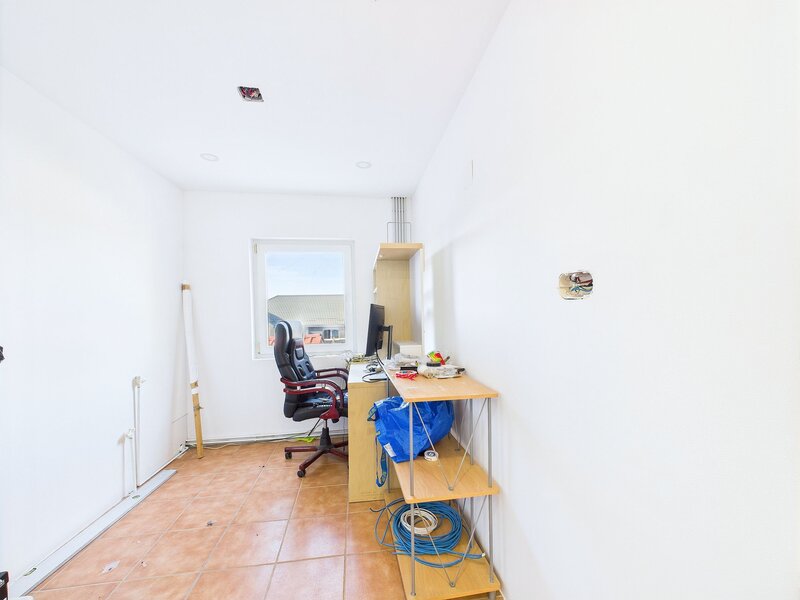 Domnesti Vanzare casa P+M, 7 camere, 4 dormitoare, 4 bai, garaj 3 autoturisme
