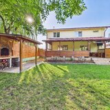 Domnesti Vanzare casa P+M, 7 camere, 4 dormitoare, 4 bai, garaj 3 autoturisme